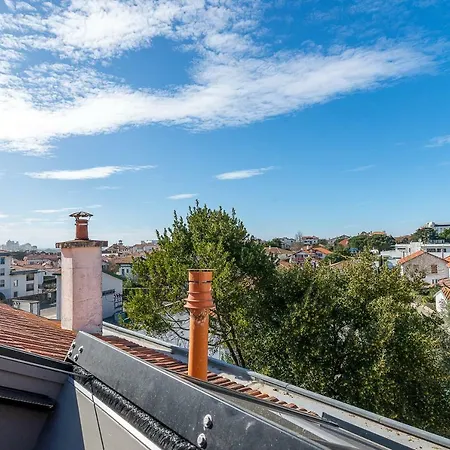 Lilura, Quartier Saint-charles, 750 M Des Plages *