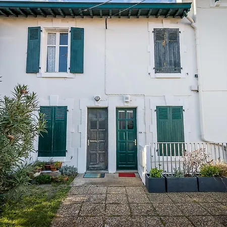 Appartement Lilura, Quartier Saint-charles, 750 M Des Plages
